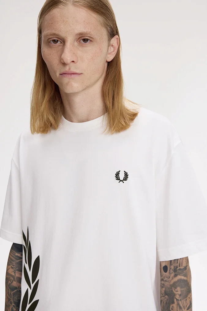 Футболка Fred Perry Textured Laurel Wreath T-Shirt