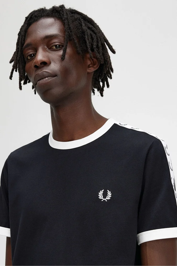 Футболка Fred Perry Textured Laurel Wreath T-Shirt