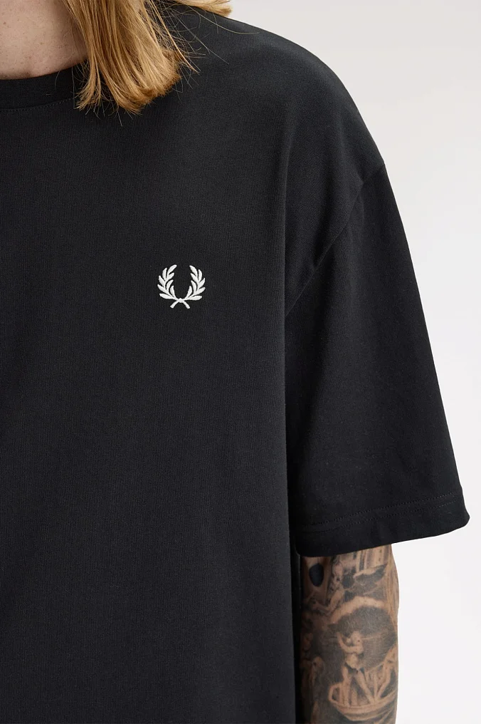 Футболка Fred Perry Textured Laurel Wreath T-Shirt