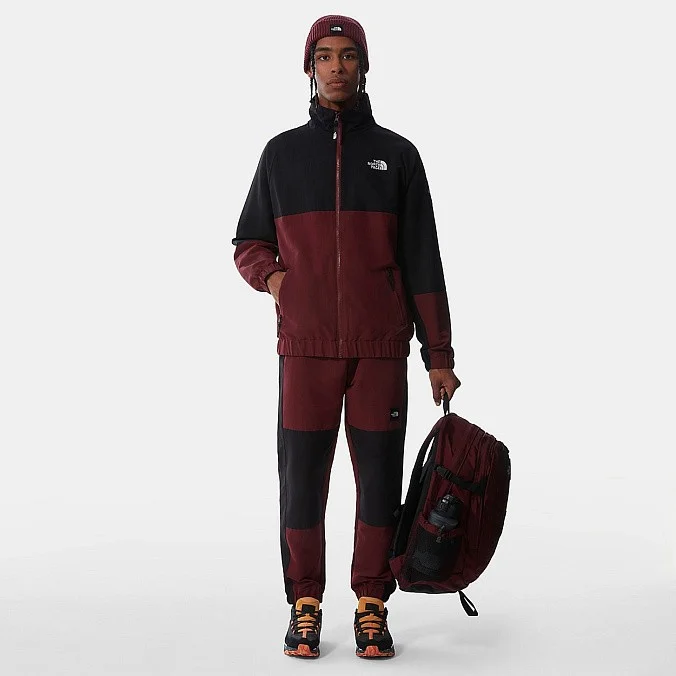 Куртка The North Face Men's Black Box Track Jacket Regal Red