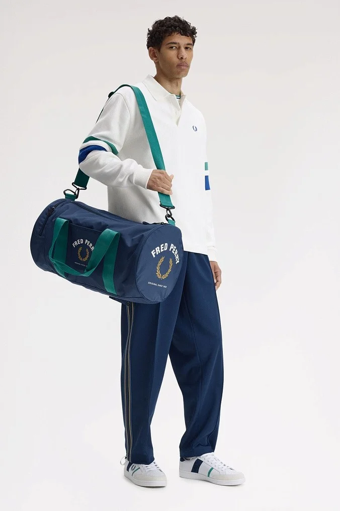 Толстовка Fred Perry Tipped Sleeve Collared Sweat