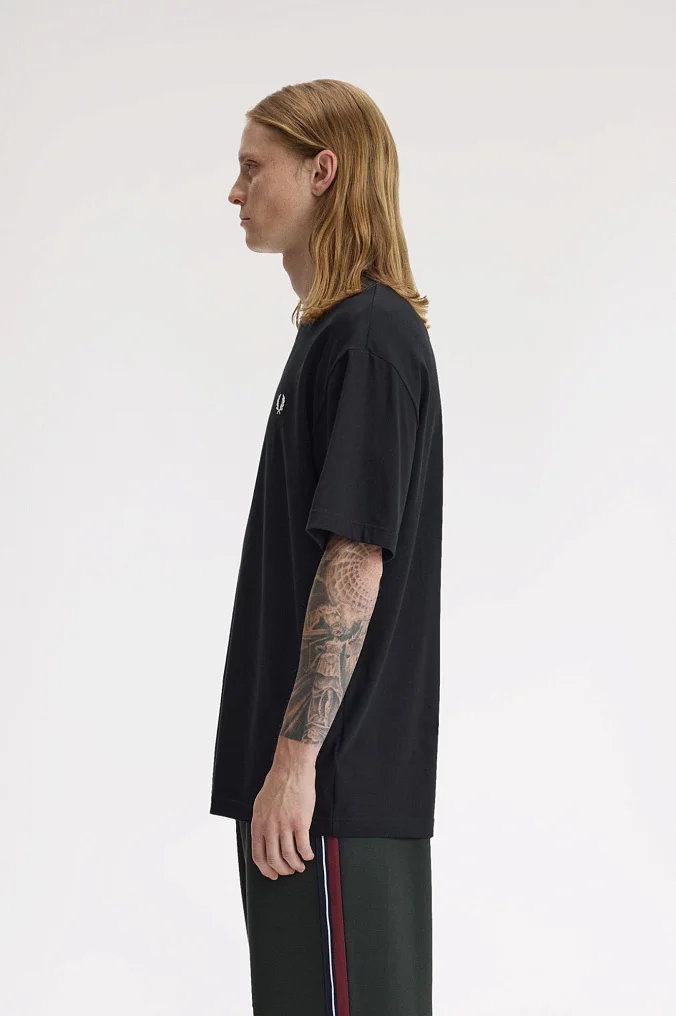 Футболка Fred Perry Textured Laurel Wreath T-Shirt