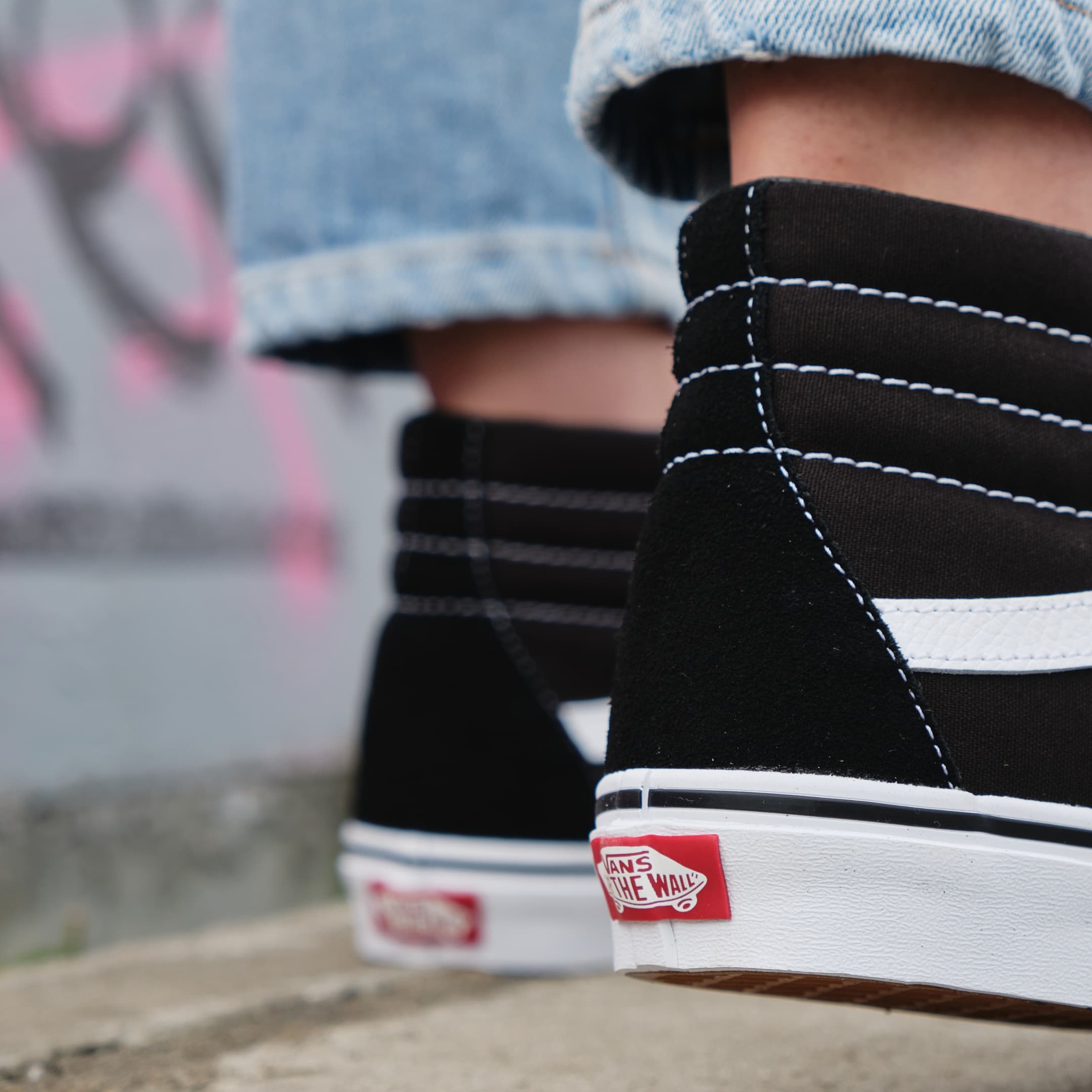Кеды унисекс Vans Sk8-Hi Black White купить в Перми в интернет-магазине  FRIDAY