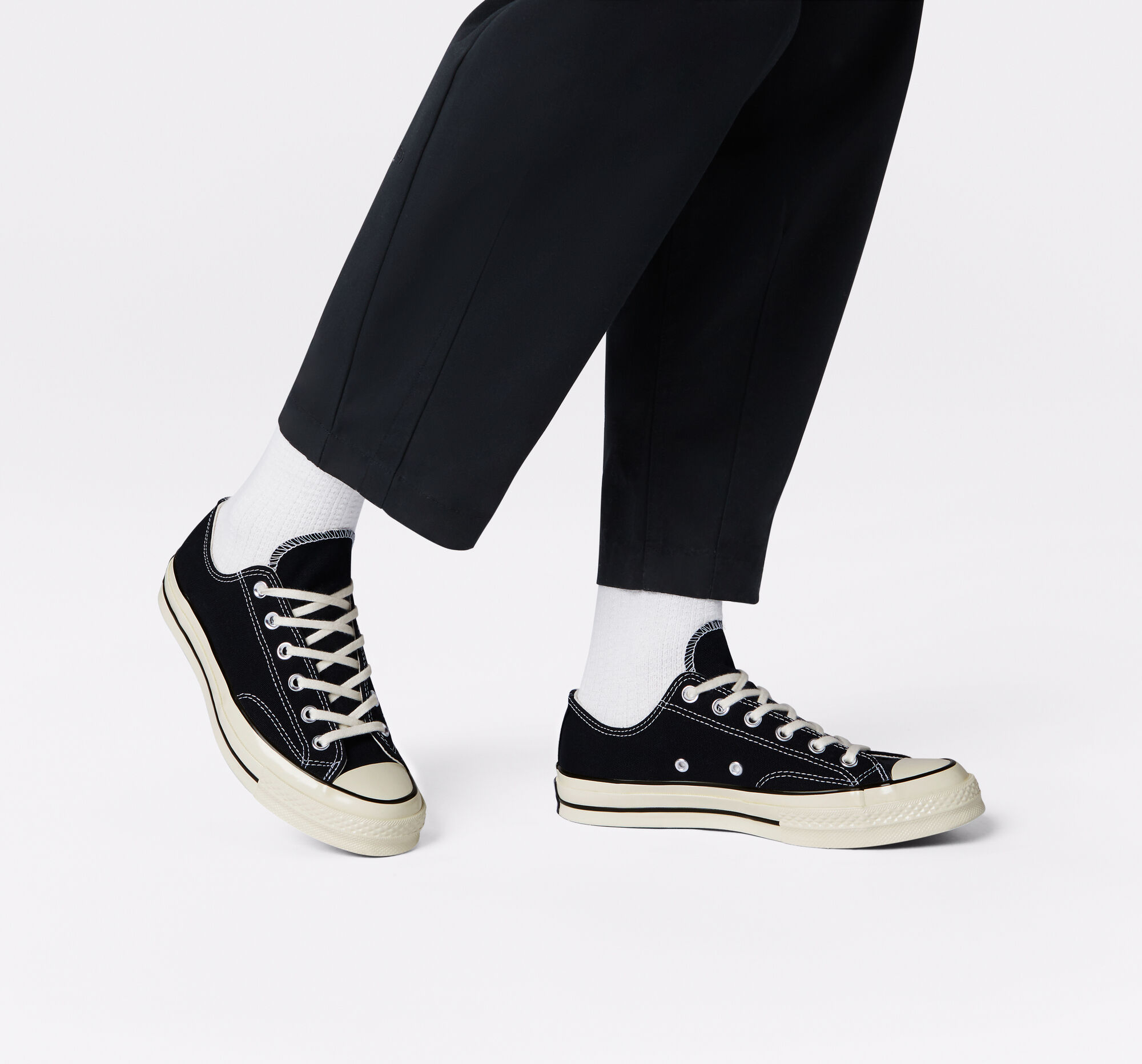 Кеды унисекс Converse Chuck 70 Classic Low-Top Black/Black/Egret купить в  Перми в интернет-магазине FRIDAY