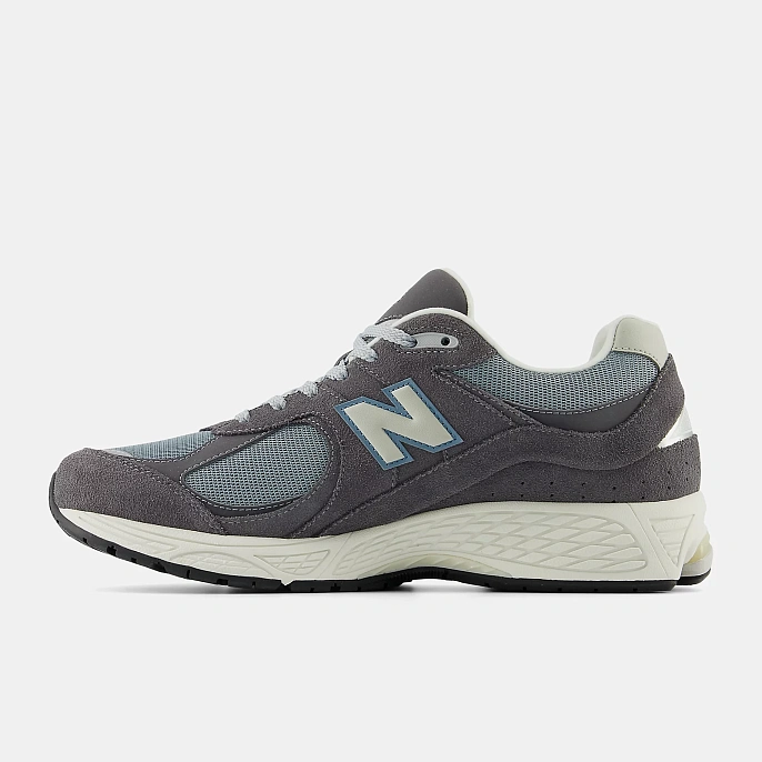 Кроссовки New Balance 2002R M2002RFB