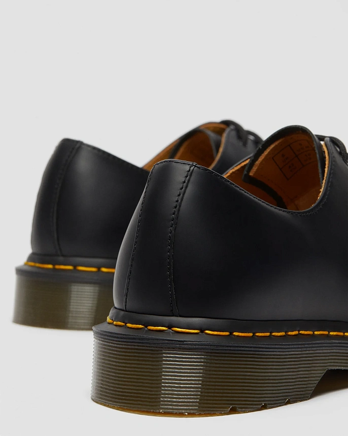 Ботинки унисекс Dr. Martens 1461 Smooth Leather