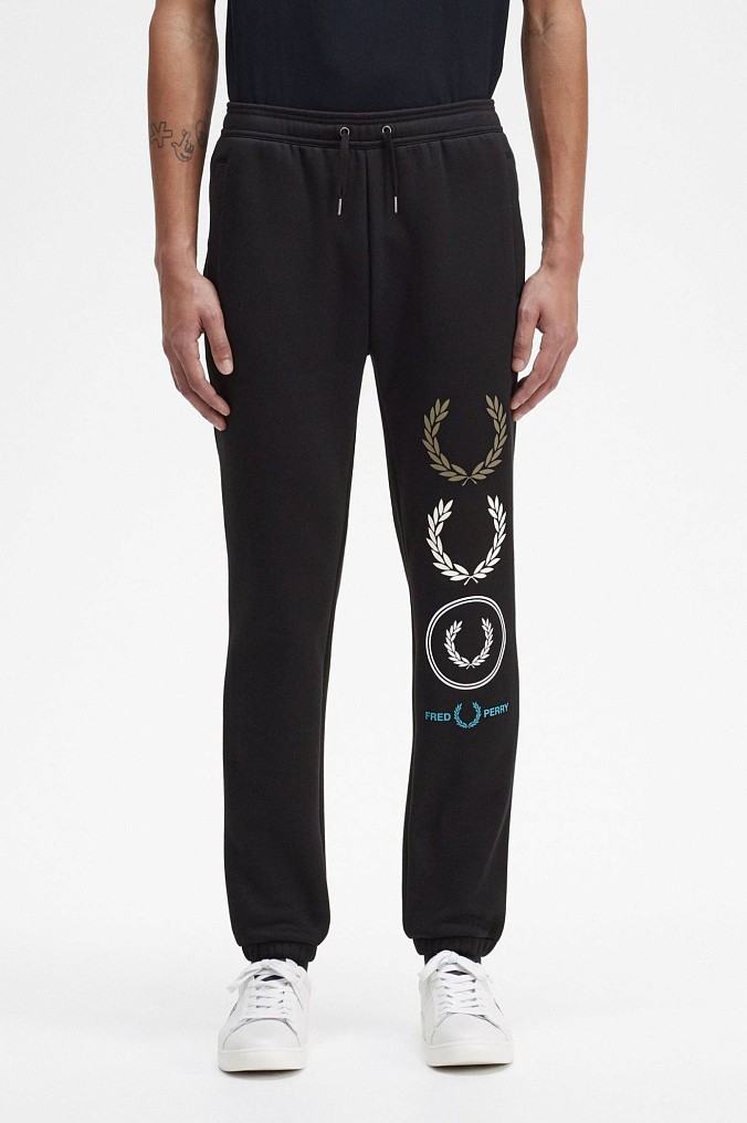 Штаны Fred Perry Graphic Branding Sweatpants