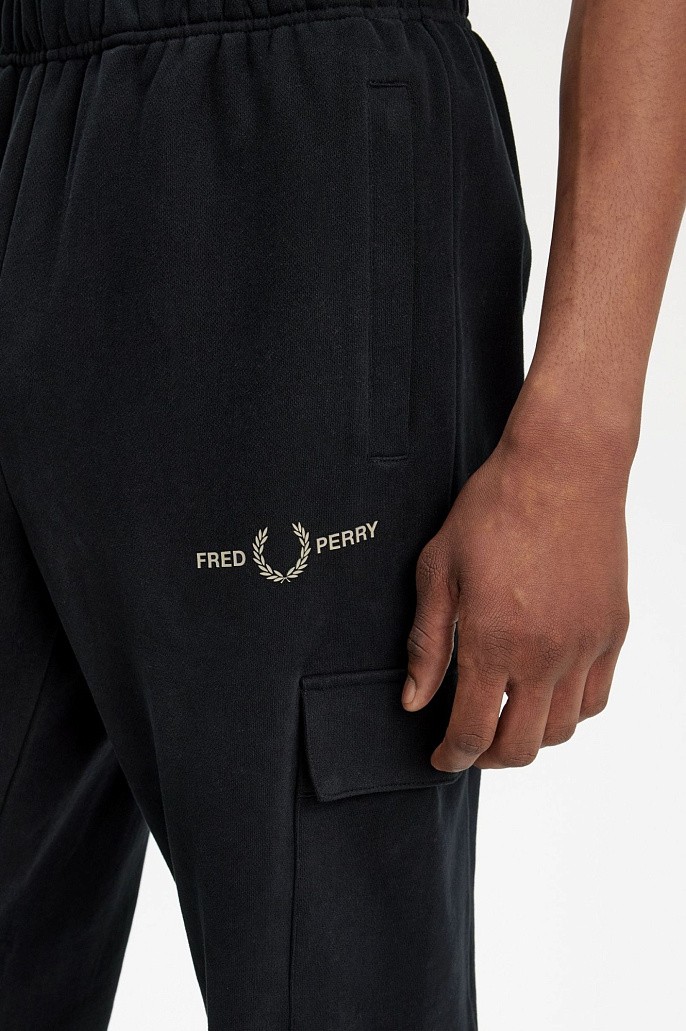 Штаны Fred Perry Raised Graphic Sweatpants