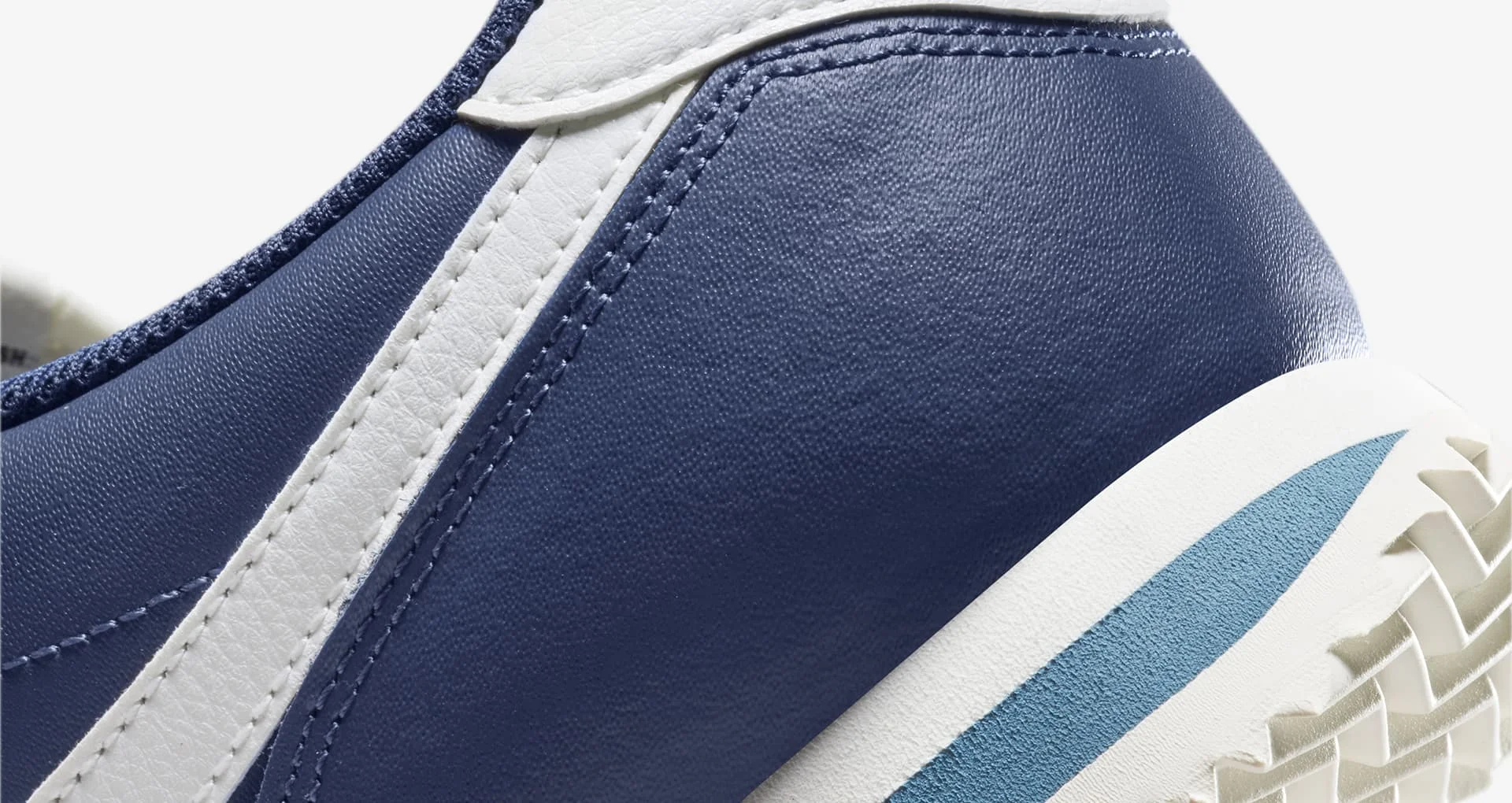 Nike cortez hotsell ultra navy